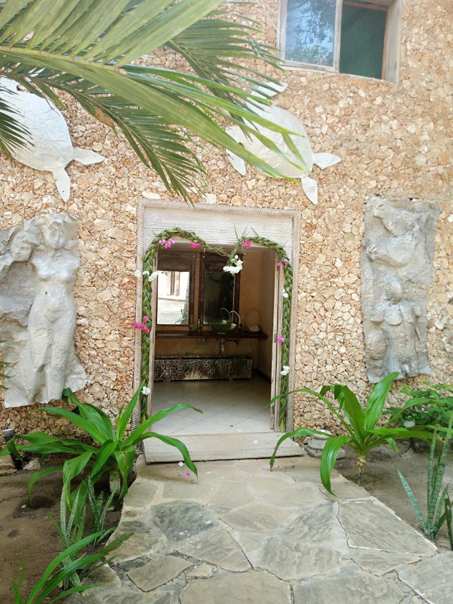 White Elephant Sea Lodge มาลินดี ภายนอก รูปภาพ